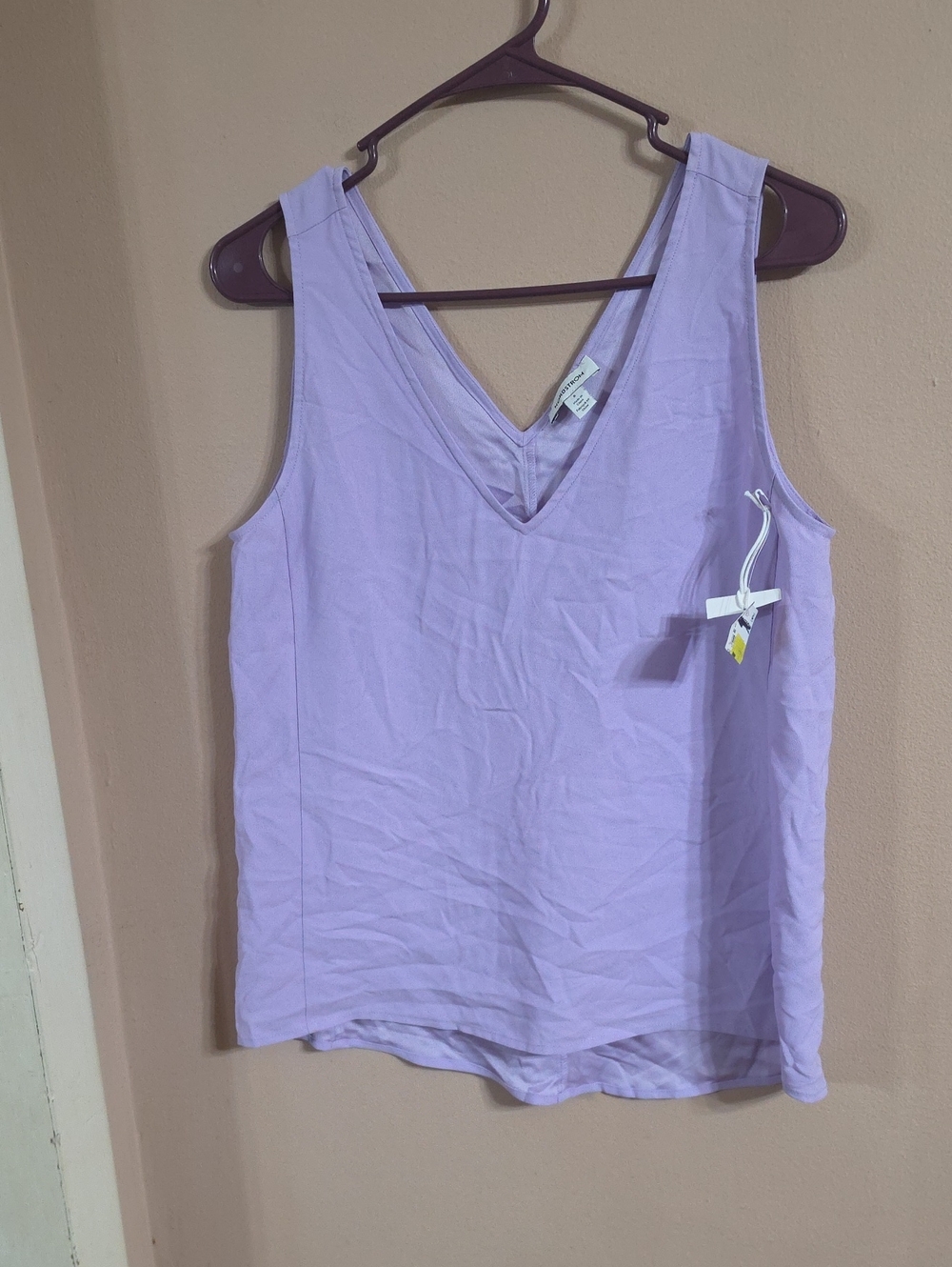 Nordstrom Lavender V-Neck Sleeveless Tank